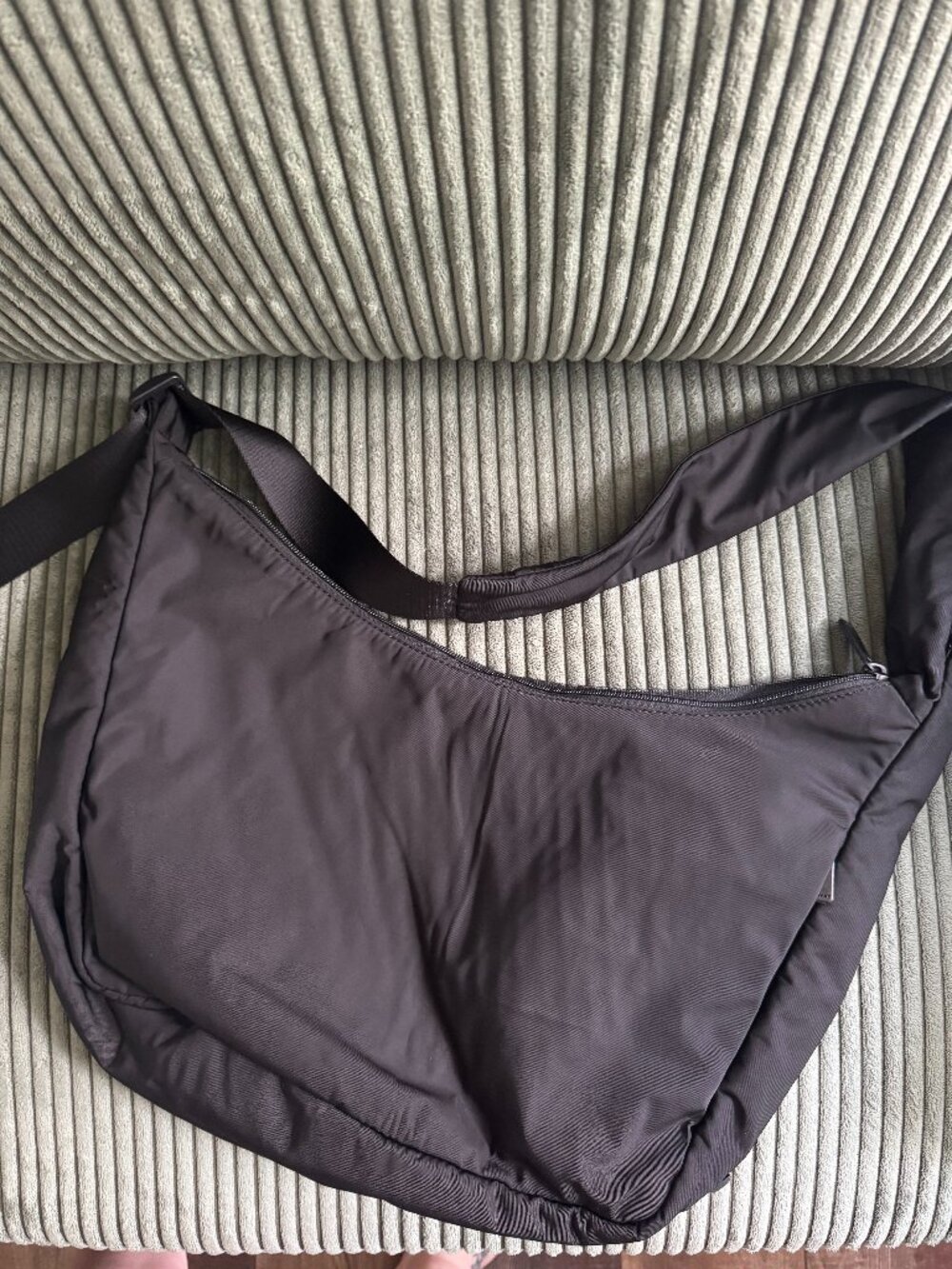 Away Featherlight Crossbody (10L)